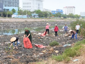 Phường Hà Khánh: Tổ chức ra quân tổng dọn vệ sinh môi trường